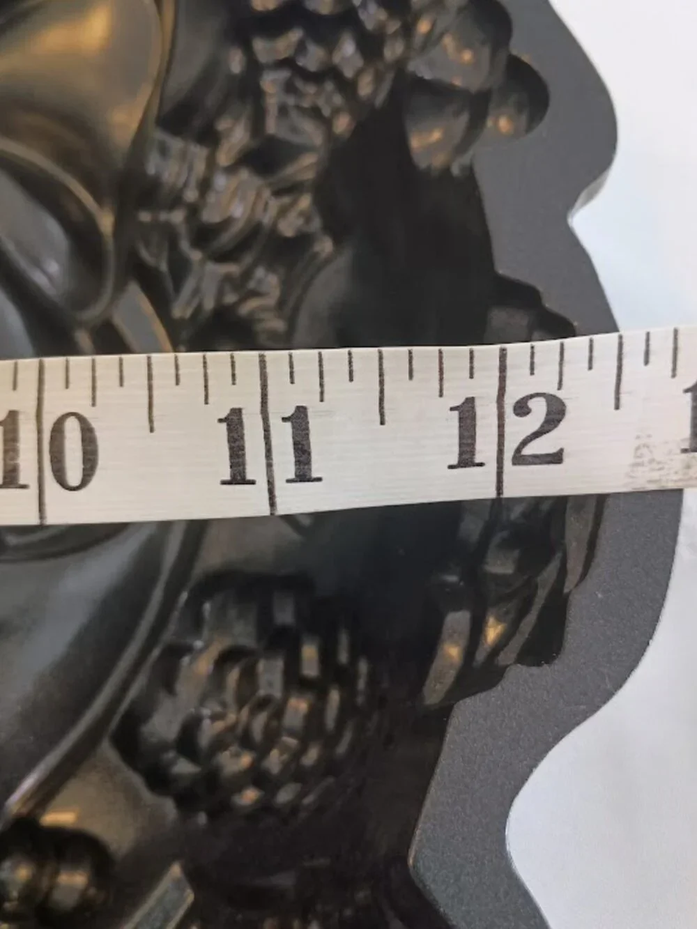 Nordic Ware Holiday Wreath Bundt Cake Pan